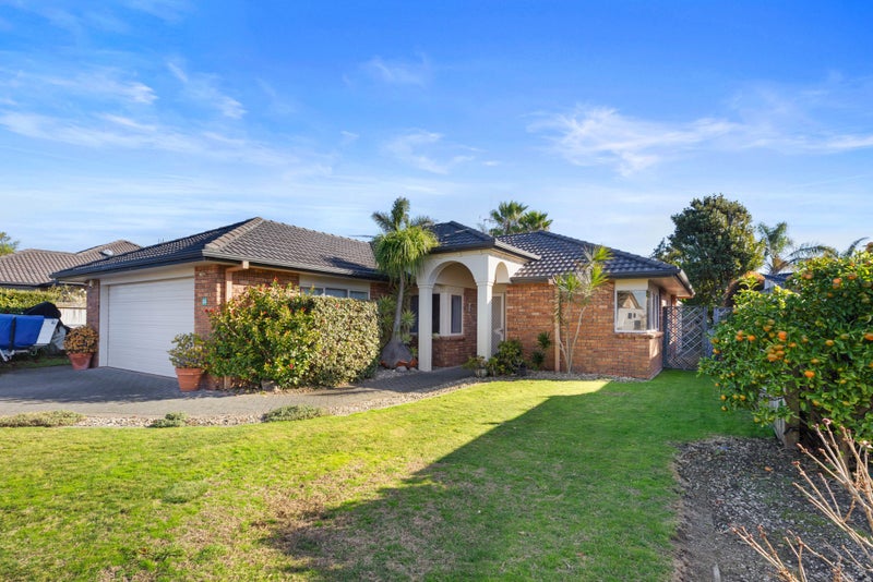 24 Kahira Crescent, Papamoa Beach, Papamoa - Carousel 2