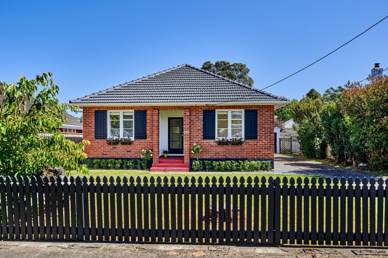 55 Naenae Road, Naenae, Lower Hutt - Carousel 1