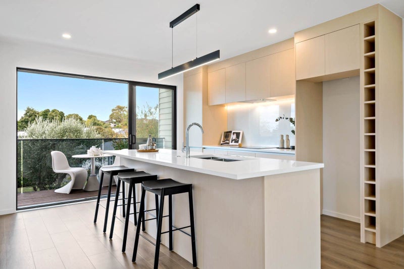 16 Sloane Street, Glen Innes, Auckland - Carousel 2