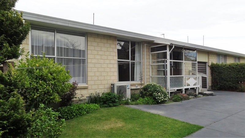 1/7 James Condon Place, Redwood, Christchurch - Carousel 1