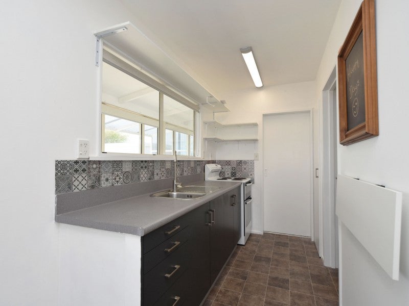 50 Onslow Street, Bluff - Carousel 2