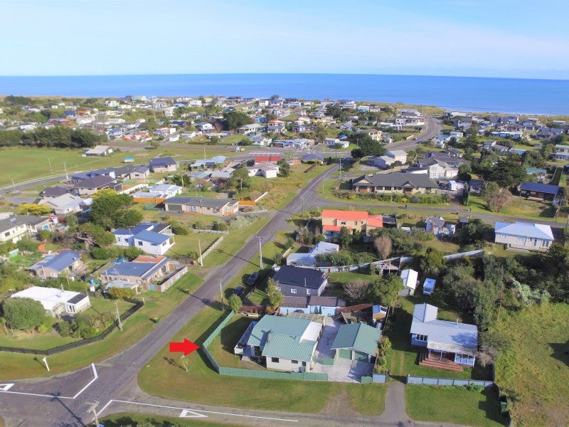 17 Dewe Terrace, Foxton Beach, Foxton - Carousel 2