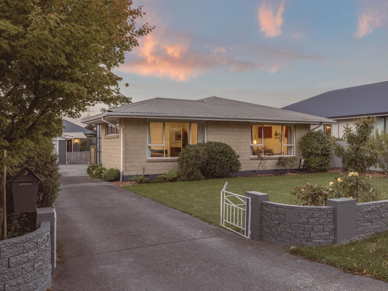 6 Laing Crescent, Heathcote Valley, Christchurch - Carousel 1