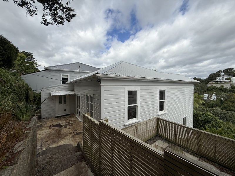 20 Northland Road, Northland, Wellington - Carousel 1