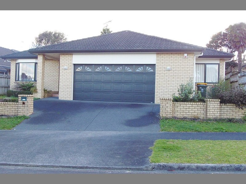 4A Menen Place, Manurewa, Auckland - Carousel 1