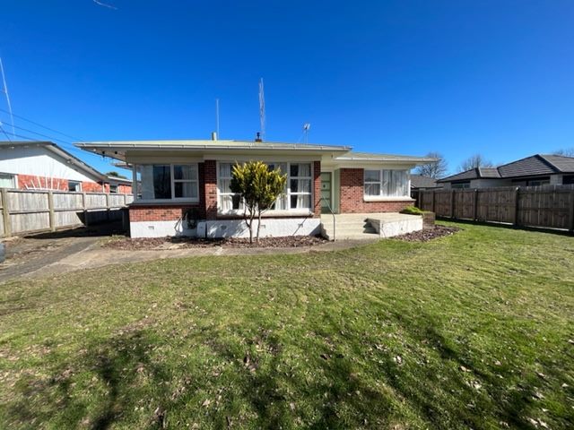 5 Rutherford Street, Chedworth, Hamilton - Carousel 1