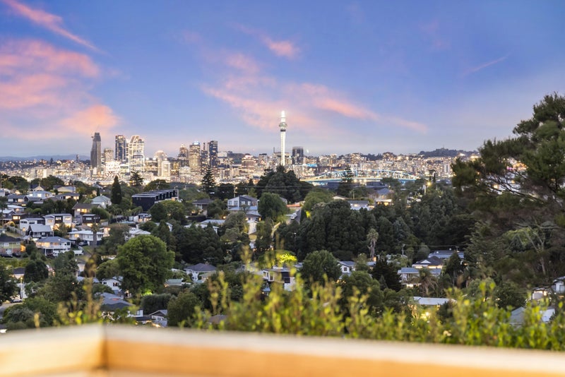 1A Monarch Avenue, Hillcrest, Auckland - Carousel 2