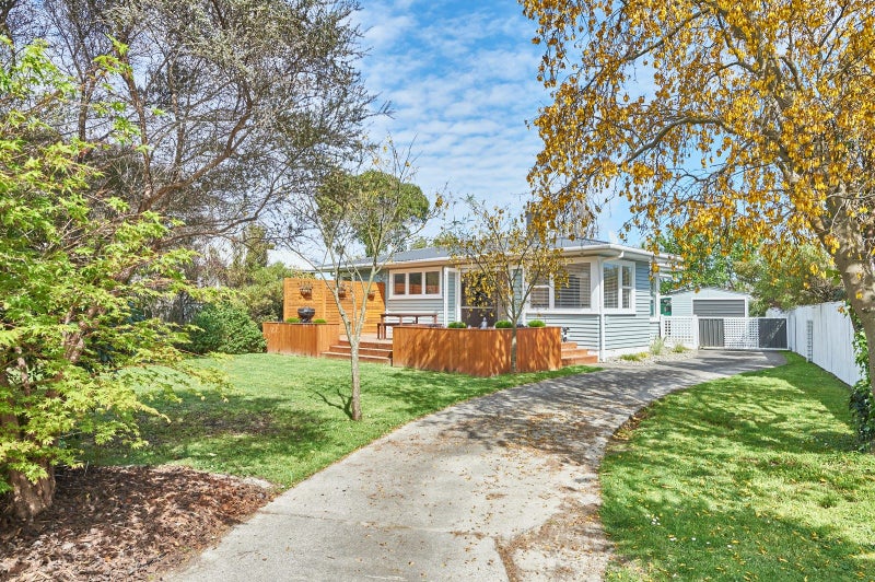 32 Catlins Crescent, Milson, Palmerston North - Carousel 1
