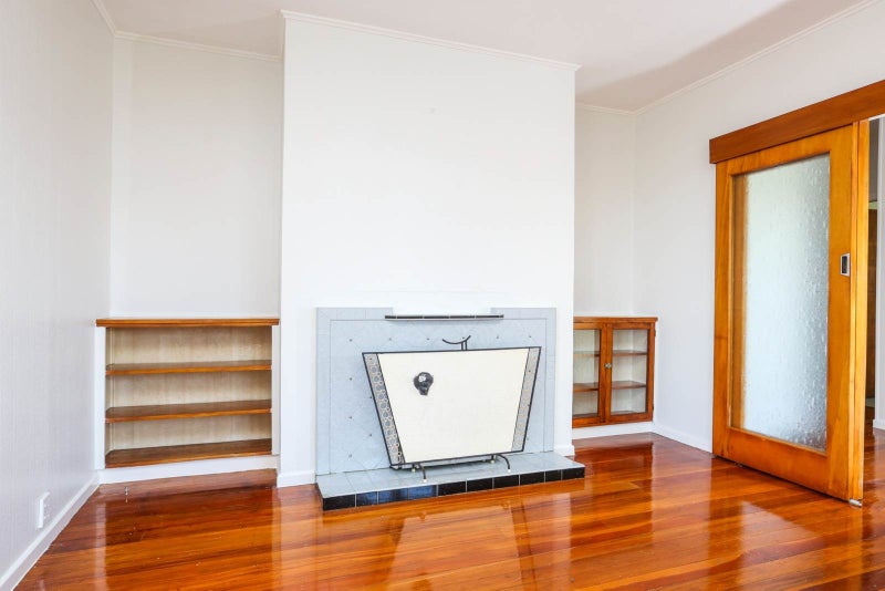 64 Hutchinson Avenue, New Lynn, Auckland - Carousel 2