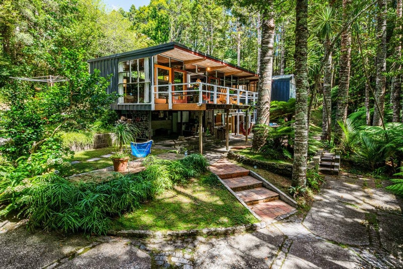 30 Kopiko Road, Titirangi, Auckland - Carousel 1