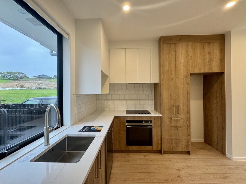 19/21 Makomako Drive, Orewa, Orewa - Carousel 2