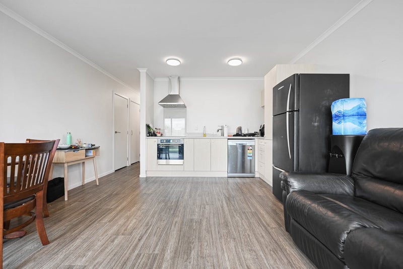 59 Chiefs Court, Hamilton East, Hamilton - Carousel 9