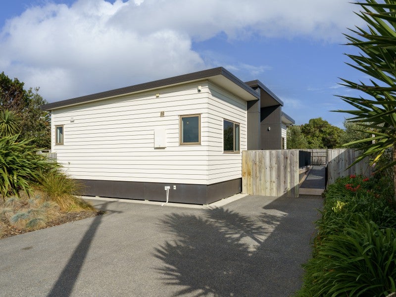 24 Malta Crescent, South New Brighton, Christchurch - Carousel 2