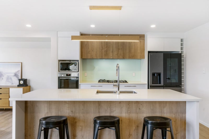 25B Capilano Place, Glenfield, Auckland - Carousel 2