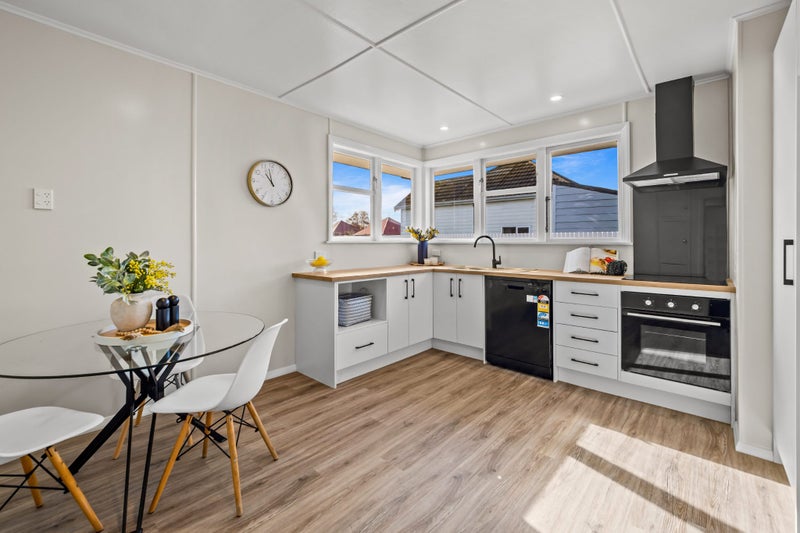 72 Oxford Street, Hampstead, Ashburton - Carousel 1