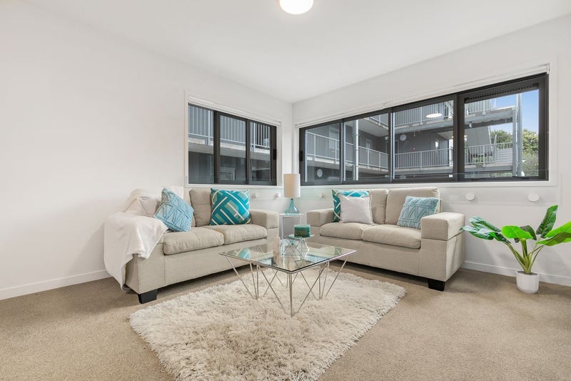 GJ/27 Morning Star Place, St Lukes, Auckland - Carousel 1