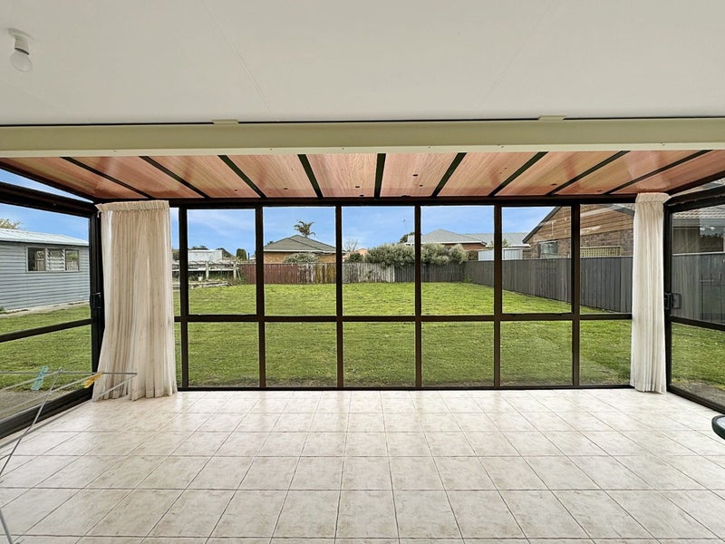 4 Norfolk Drive, Otamatea, Whanganui - Carousel 2