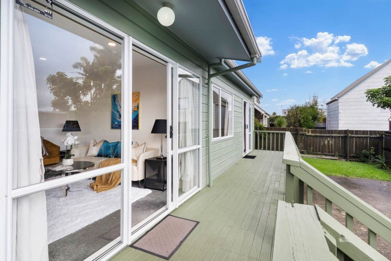 3/5 Fifth Avenue, Mount Albert, Auckland - Carousel 2