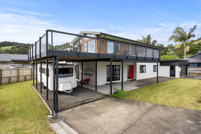 8 Tropicana Drive, Whangarei - Carousel 2