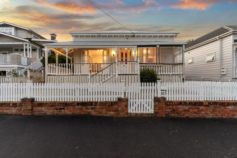 1/16 Richmond Avenue, Northcote Point, Auckland - Carousel 1