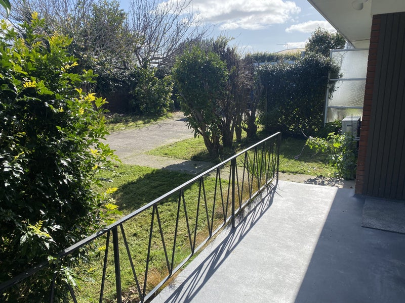 2/13 Brixton Road, Balmoral, Auckland - Carousel 15