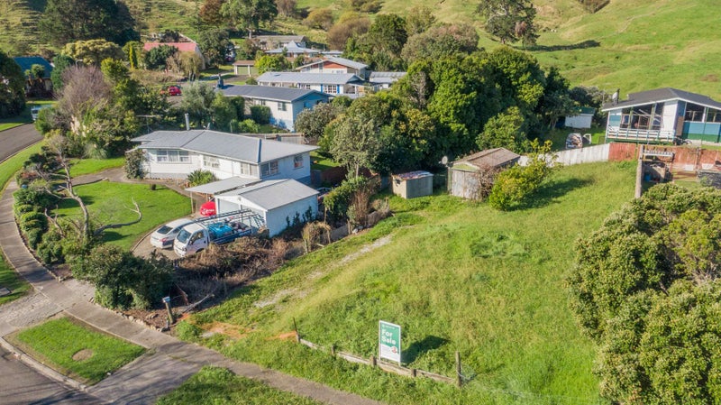 33 Einstein Street, Outer Kaiti, Gisborne - Carousel 6