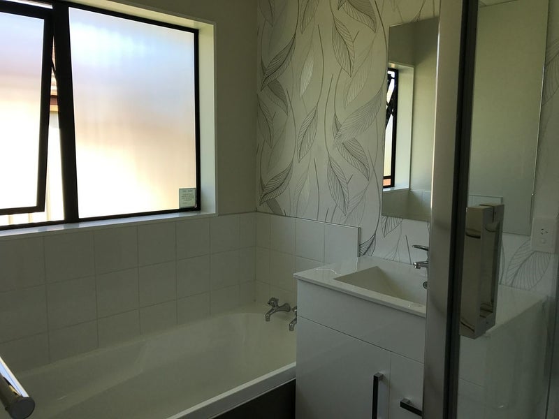 21 Wentworth Avenue, Papatoetoe, Auckland - Carousel 11