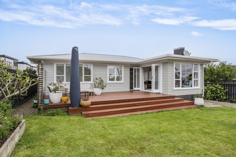 32A Wellesley Road, Mangere Bridge, Auckland - Carousel 1