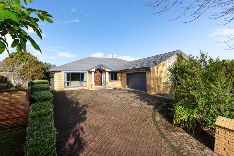 7 Kilmuir Place, Rototuna, Hamilton - Carousel 1