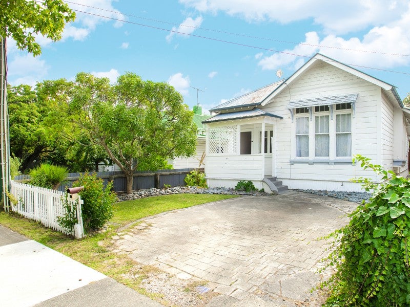 13 Parau Street, Kaiti, Gisborne - Carousel 1