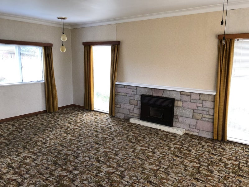 4 Aroha Avenue, Sandringham, Auckland - Carousel 2