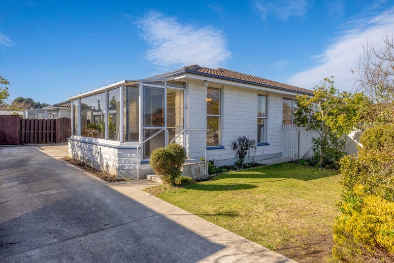 1/72 Royal Park Drive, Parklands, Christchurch - Carousel 1