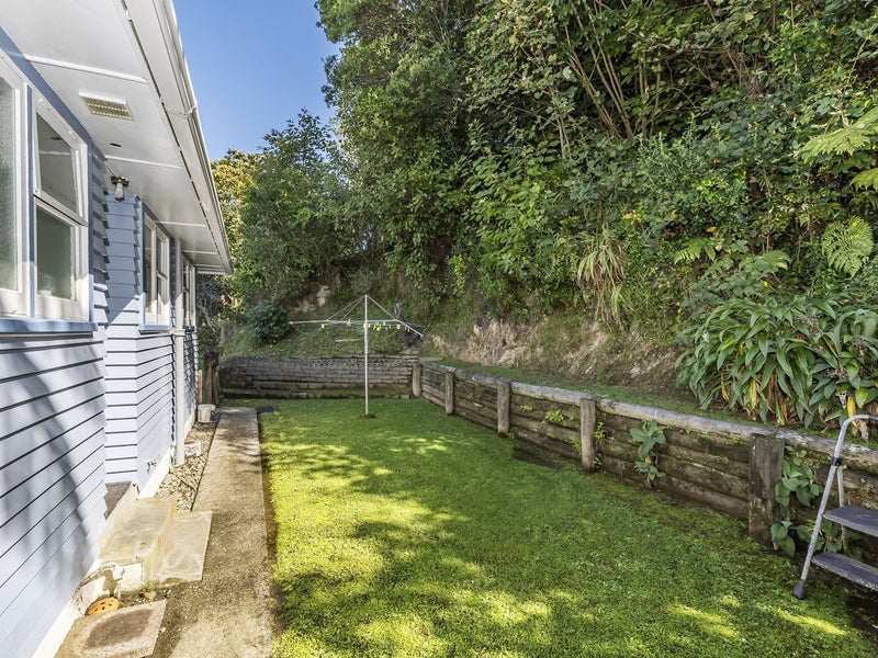 111 Newlands Road, Newlands, Wellington - Carousel 10