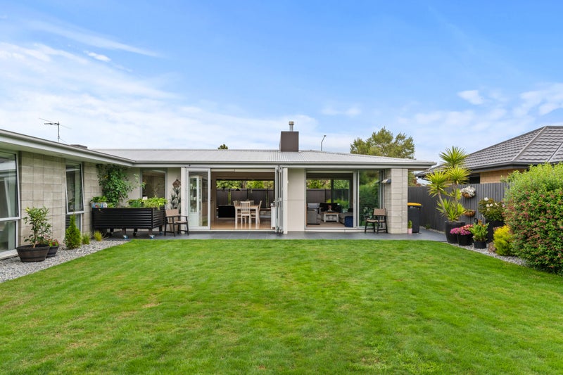 7 Te Pihopa Way, Aidanfield, Christchurch - Carousel 1