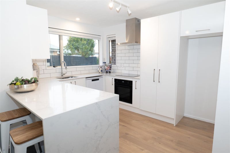 10 Ashmore Lane, Strowan, Christchurch - Carousel 2