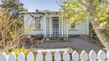 45 Tarikaka Street, Ngaio, Wellington - Carousel 1