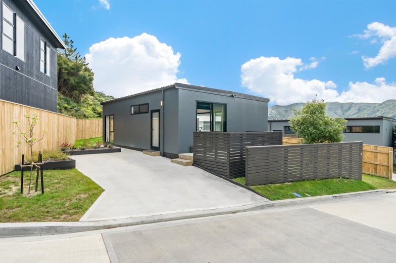 12 Hastings Grove, Wainuiomata, Lower Hutt - Carousel 22