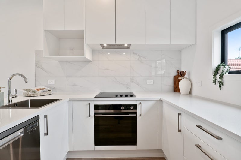 7 Meg Lane, Glen Eden, Auckland - Carousel 2