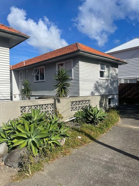 1/36 Scanlan Street, Grey Lynn, Auckland - Carousel 1
