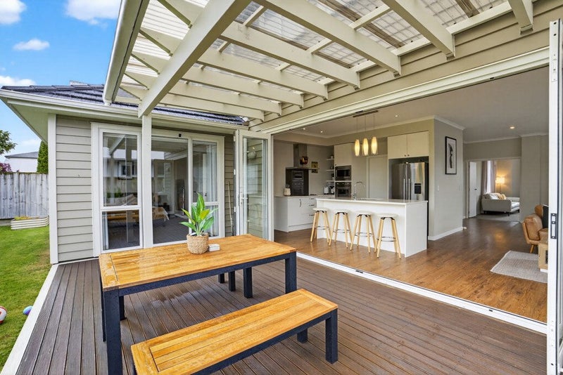 6 Turua Rise, Karaka, Papakura - Carousel 50