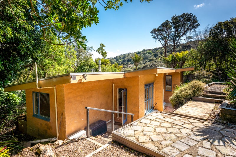 57 Fairview Crescent, Omiha, Waiheke Island - Carousel 1