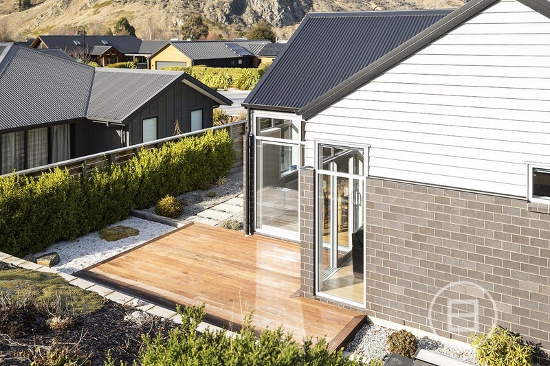 12 Morepork Way, Arthurs Point, Queenstown - Carousel 2
