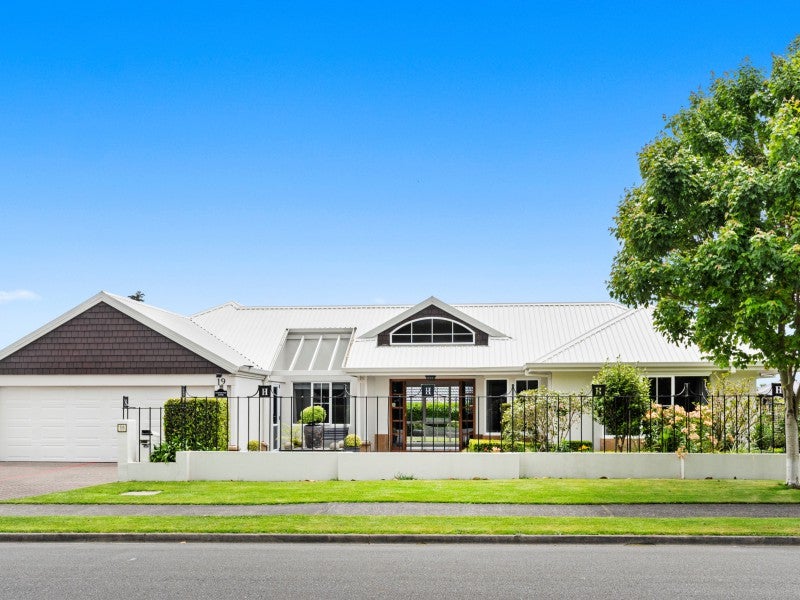 19 Orange Lane, Bethlehem, Tauranga - Carousel 1