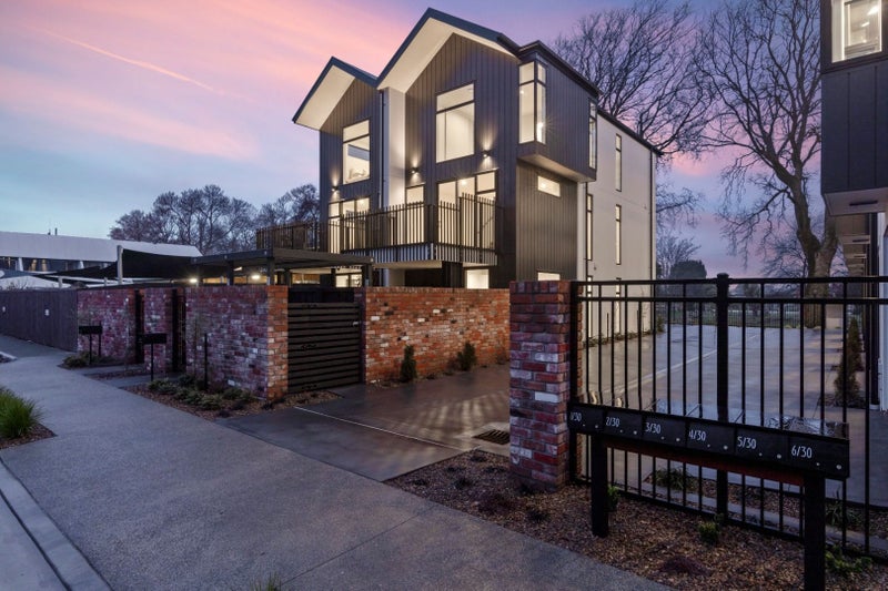 8/30 Amuri Park Lane, Christchurch Central, Christchurch - Carousel 1