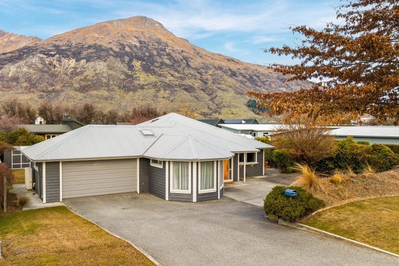 55 Erskine Street, Lake Hayes, Queenstown - Carousel 2
