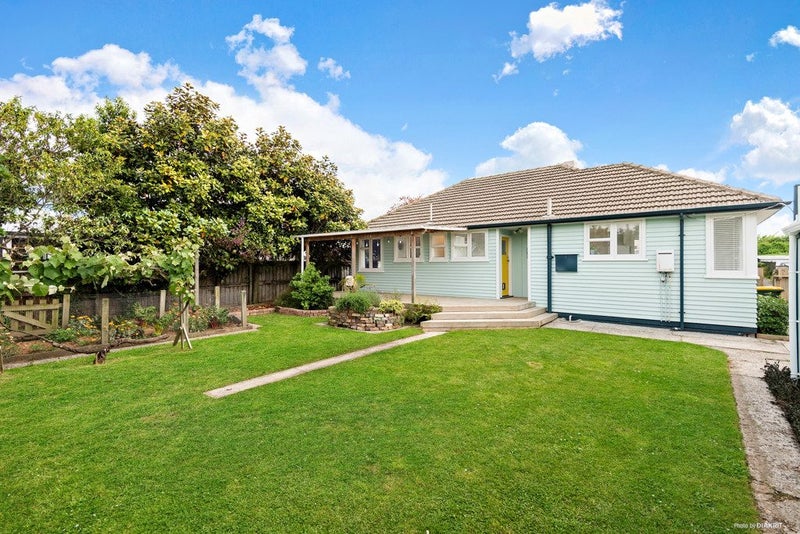 31 Rawlings Street, Bader, Hamilton - Carousel 1