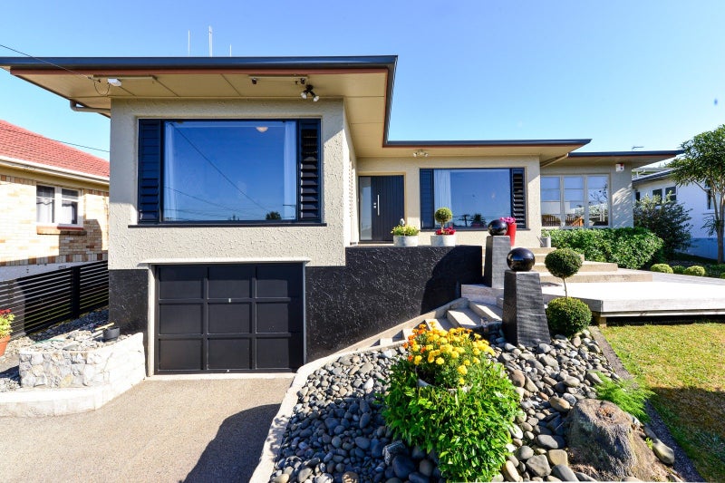 12 Charles Crescent, Beerescourt, Hamilton - Carousel 1