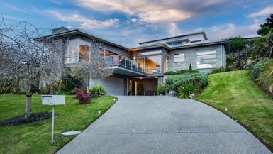 10 Pentonville Close, Westmorland, Christchurch - Carousel 1