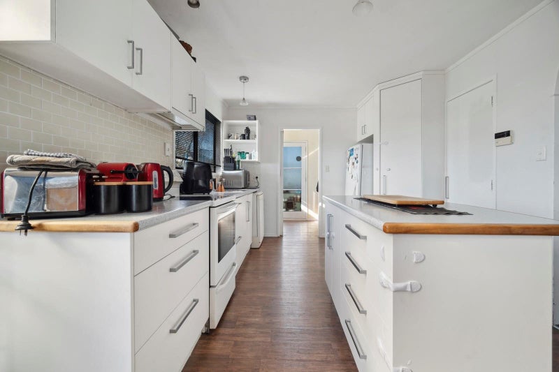 17 Owhatiura Drive, Lynmore, Rotorua - Carousel 2