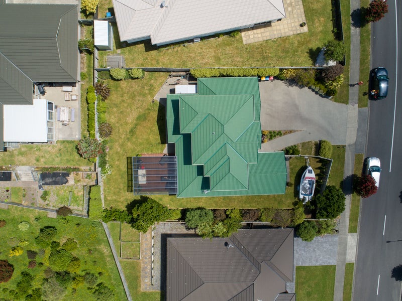 71 Te Puia Drive, Aotea, PORIRUA - Carousel 25
